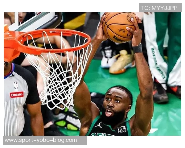 杰伦布朗全场最高30分表现出色三分球命中率高达44助力球队胜利